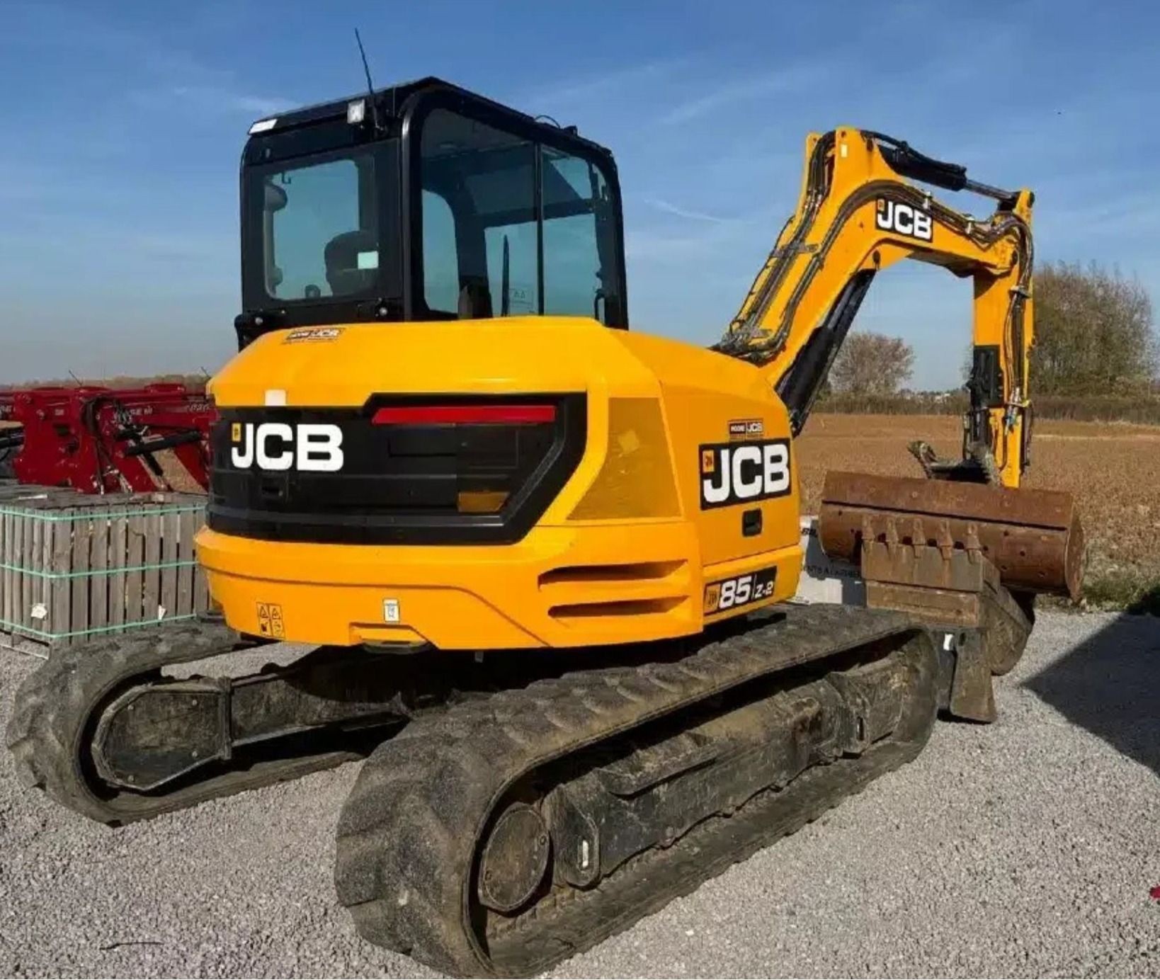 JCB 85Z2